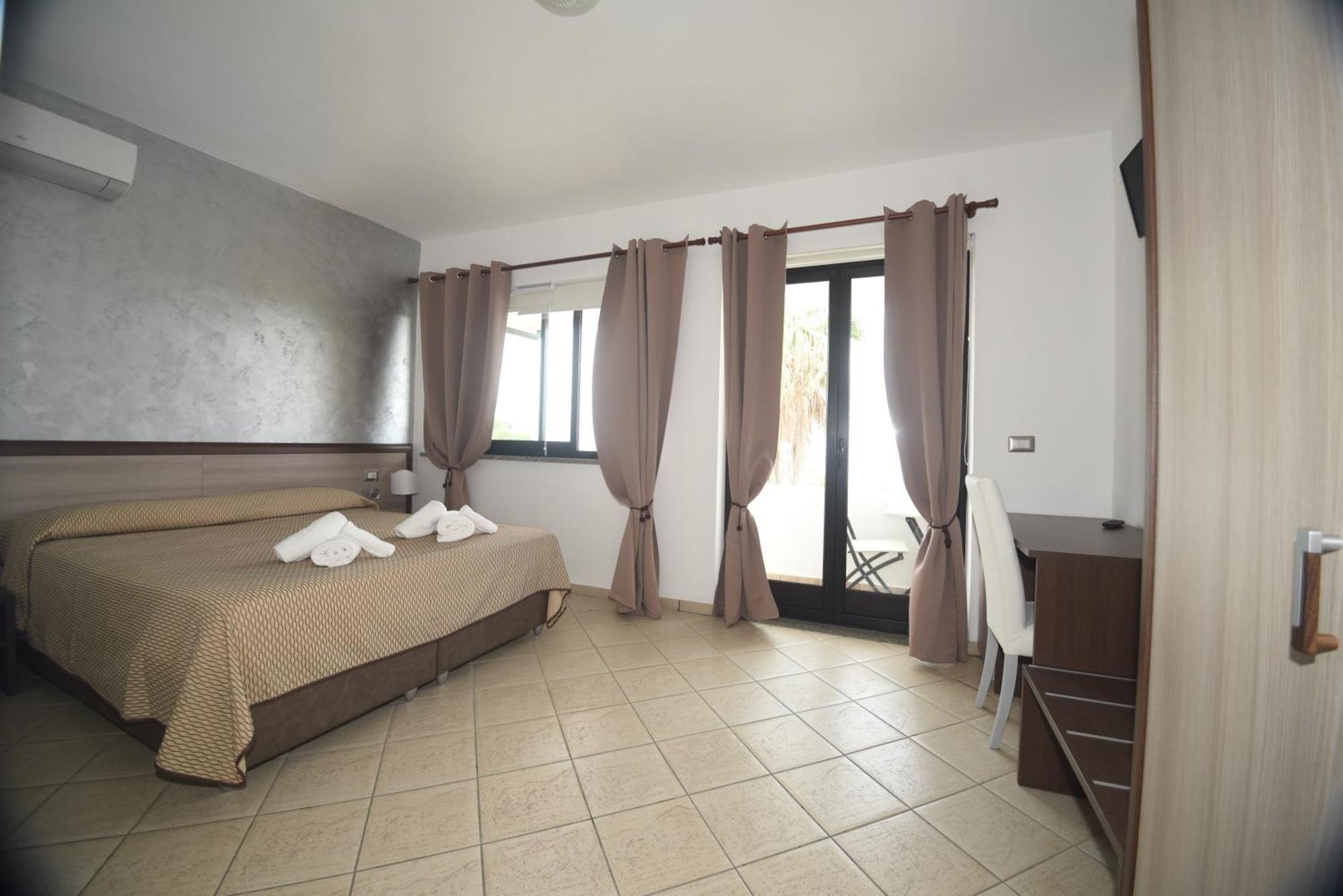 Villaggio Pineta Petto Bianco カーポ・ヴァチカーノ 部屋 写真