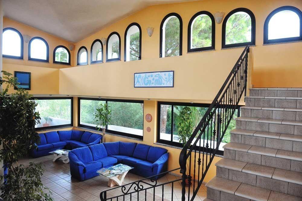Villaggio Pineta Petto Bianco カーポ・ヴァチカーノ エクステリア 写真