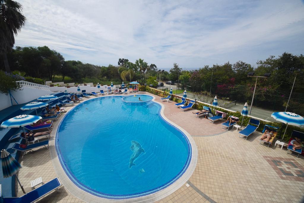 Villaggio Pineta Petto Bianco カーポ・ヴァチカーノ エクステリア 写真